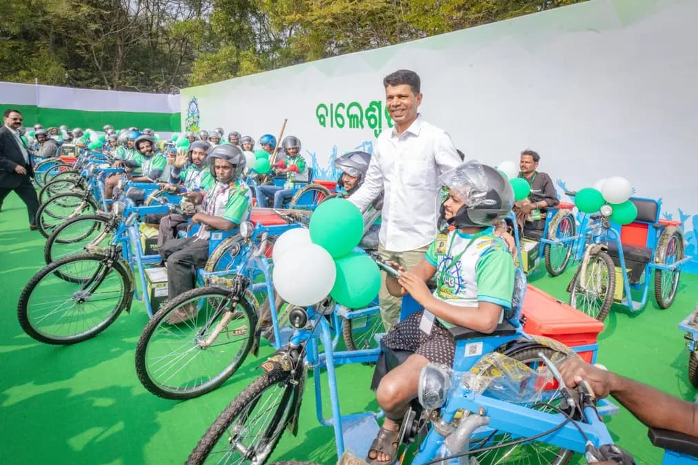 ବାଲେଶ୍ଵର ଜିଲ୍ଲା ଗସ୍ତରେ ୫-ଟି ଅଧ୍ୟକ୍ଷ, ବିଭିନ୍ନ ଉନ୍ନୟନମୂଳକ ପ୍ରକଳ୍ପର ଅଗ୍ରଗତିର କଲେ ସମୀକ୍ଷା
