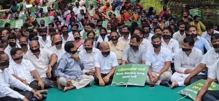BJD holds silent protest, demands justice for FM College student