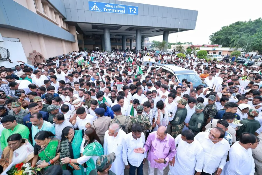 Naveen Returns to Odisha after Successful Medical Procedure in Mumbai