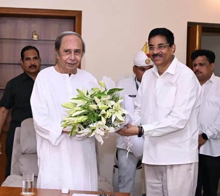 Odisha Governor Visits LoP Naveen Patnaik to Inquire About His Health