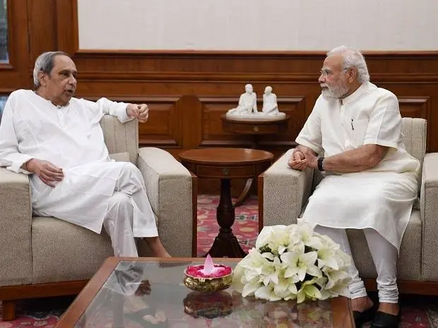 PM Modi Speaks to Naveen Patnaik, Wishes Him a Speedy Recovery