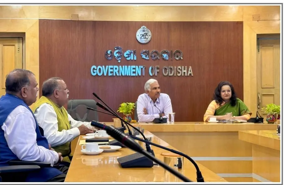Odisha: Chief Secretary Holds High-Level Meeting with Prof. Kishor Basa, Er. Ashok Basa on Key Developmental Proposals