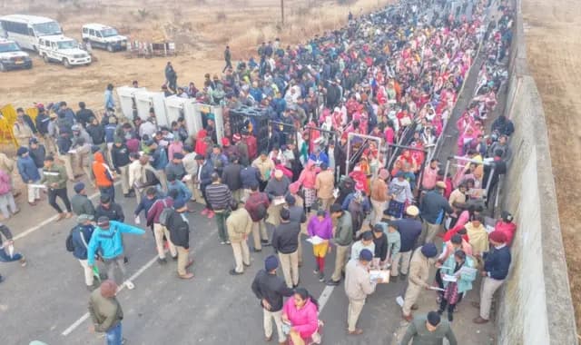 Unemployment Crisis: Over 9,000 Aspirants Vie for Just 187 Home Guard Posts in Sambalpur