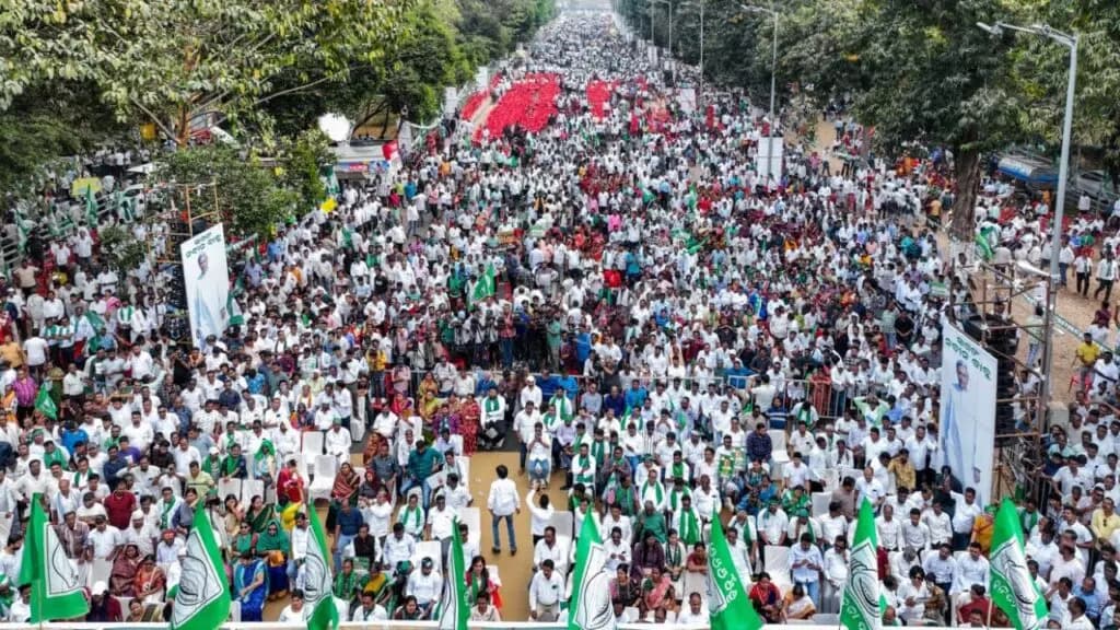 ‘Jai Kisan’ Slogan, ‘Bhago Kisan’ Reality: Naveen Blasts BJP Govt over Farmer Distress