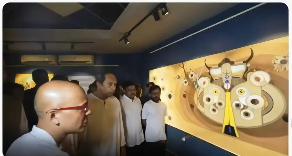 Naveen Attends Jagannath Panda’s Solo Art Exhibition at Lalit Kala Academy