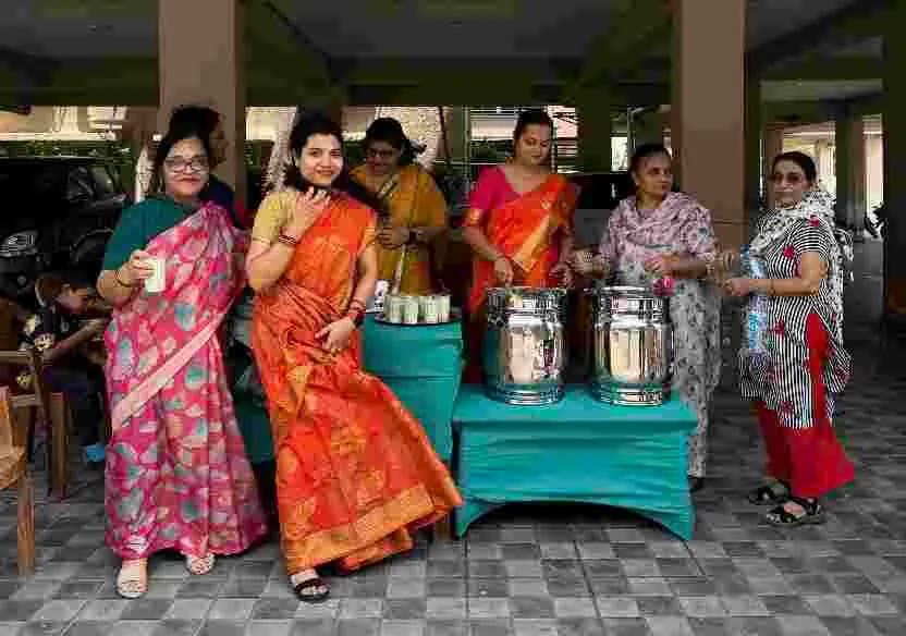 Sampurna Ladies Club Organises Jalachhatra and Pana Distribution Programme