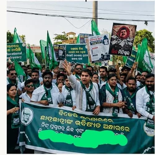 BJD Youth, Student Wings Stage Massive Protest in Bhubaneswar over NEET-UG Exam Cancellation