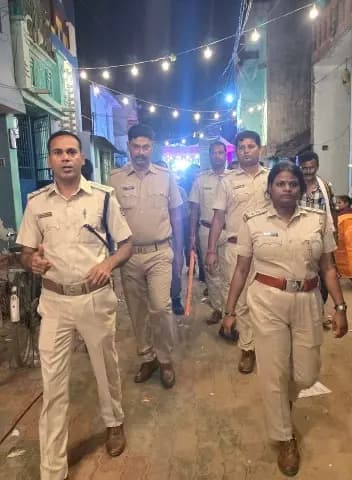 IICs Lead Intensive Foot Patrolling Across Berhampur Police District to Boost Public Confidence