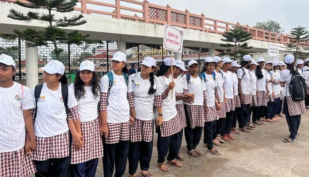 ବିଶାଳ ମାନବ ଶୃଙ୍ଖଳ ସୃଷ୍ଟି କଲା ଭୋଟର ଦିବସ ସଚେତନତା