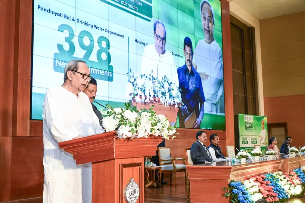 ଲୋକଙ୍କ ଜୀବନଧାରଣ ମାନରେ ଉନ୍ନତି ପାଇଁ କାମ କରିବାକୁ ନବନିଯୁକ୍ତ ଇଞ୍ଜିନିୟରମାନଙ୍କୁ ମୁଖ୍ୟମନ୍ତ୍ରୀଙ୍କ ପରାମର୍ଶ