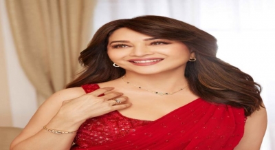 A Bulgari Mangalsutra is Madhuri Dixit Nene and Shibani Dandekar's choice  for Karwachauth | News Room Odisha