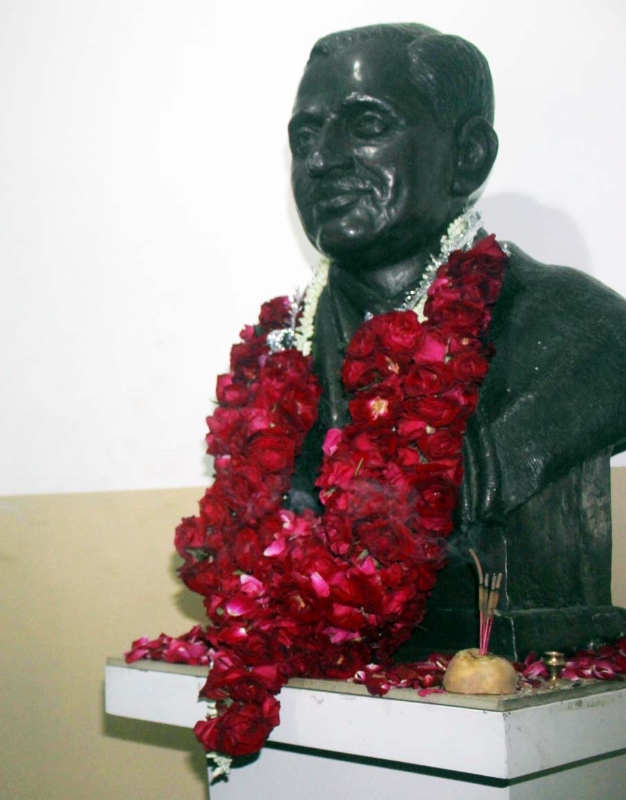 Nitish,Tejashwi pay tribute to Bharatiya Jan Sangh leader Deendayal Upadhyaya