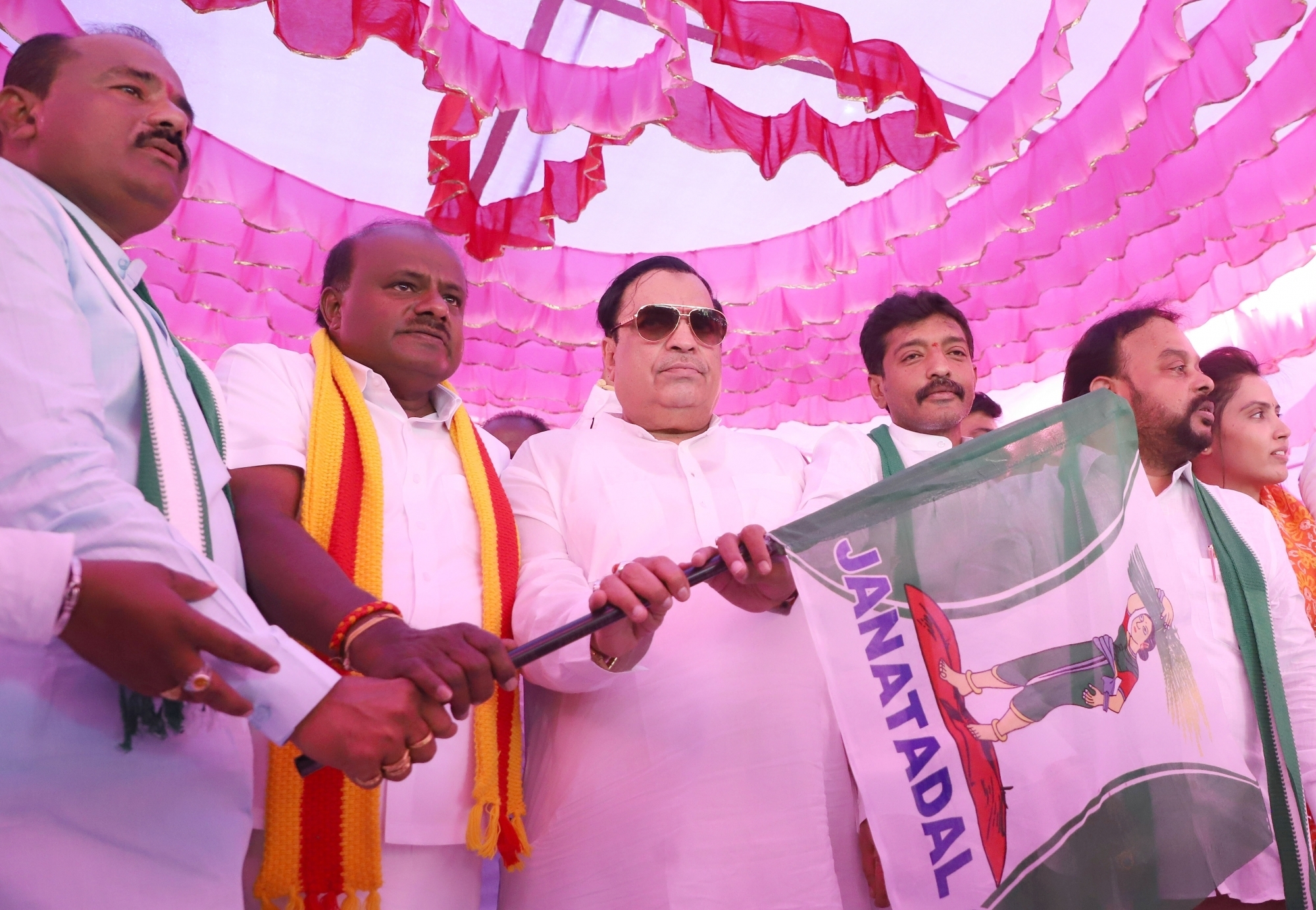 JD(S) crisis: Cong hand suspected in State President Ibrahim’s rebellion JD(S) crisis: Cong hand suspected in State President Ibrahim’s rebellion