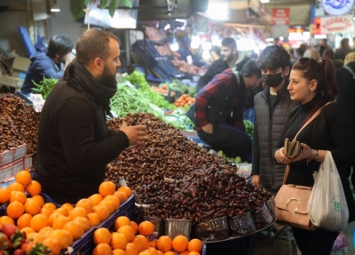 Türkiye’nin ekonomik sıkıntıları gençliğin geleceğine kara gölge düşürüyor